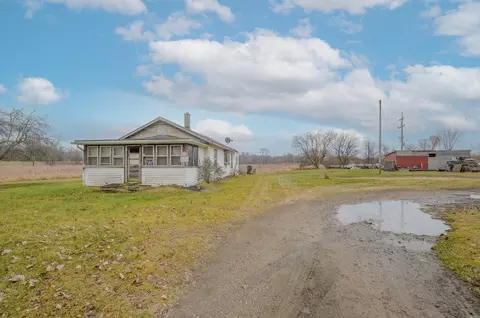 7001 Coon Hill Rd, Munith, MI 49259