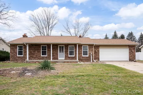 2756 Sun Valley St, Jenison, MI 49428