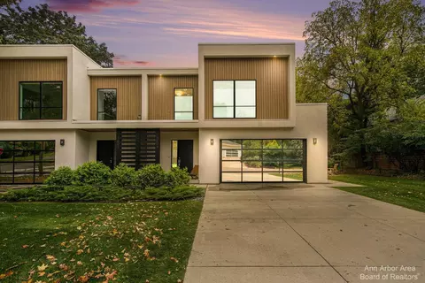1603 Leaird Dr, Ann Arbor, MI 48105