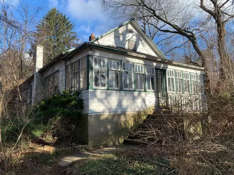 6211 Sawyer Rd, Sawyer, MI 49125