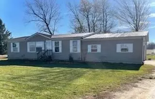 5761 Potters Rd, Saranac, MI 48881