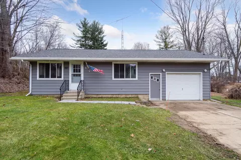 321 E Main St, Rives Junction, MI 49277 photo 3