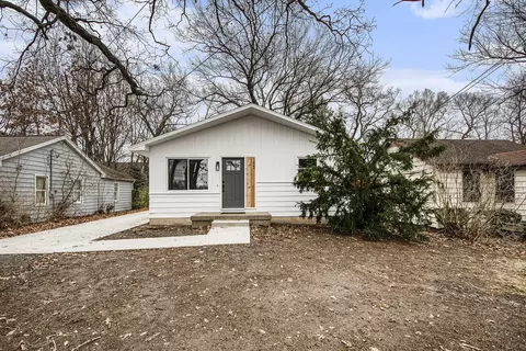 1422 Cedar St NE, Grand Rapids, MI 49503