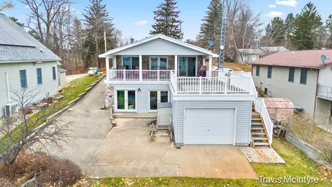 8771 Lakeview Blvd, Rodney, MI 49342
