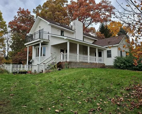 25819 County Road 354, Lawton, MI 49065