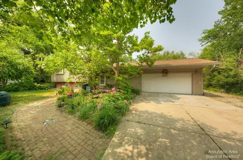1771 Fulmer St, Ann Arbor, MI 48103