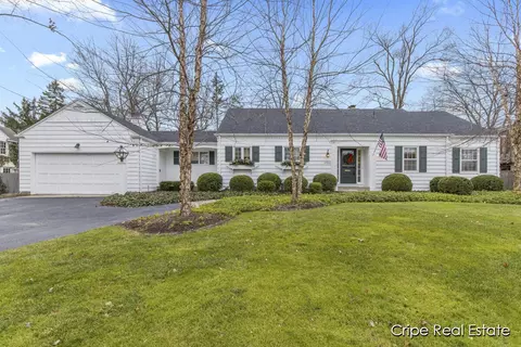 2930 Lake Dr SE, East Grand Rapids, MI 49506