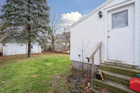 711 S Jackson St, Jackson, MI 49203 photo 38