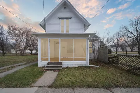 711 S Jackson St, Jackson, MI 49203