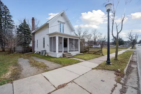 711 S Jackson St, Jackson, MI 49203 photo 3