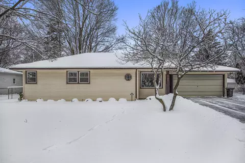 6207 Twilight Ave, Kalamazoo, MI 49048