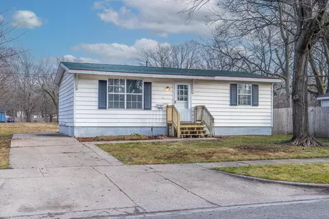 2020 Manz St, Muskegon Heights, MI 49444