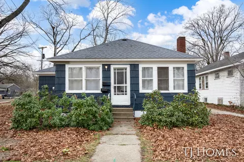 3237 6th St, Muskegon Heights, MI 49444