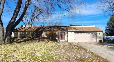 5544 W Diane St, Weidman, MI 48893