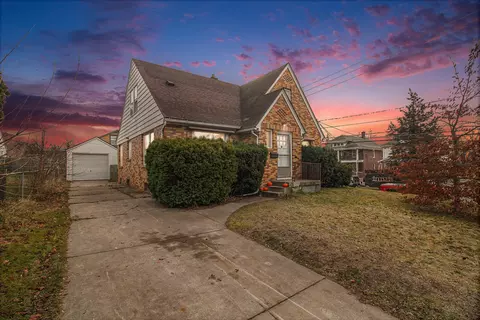 640 Powers Ave NW, Grand Rapids, MI 49504