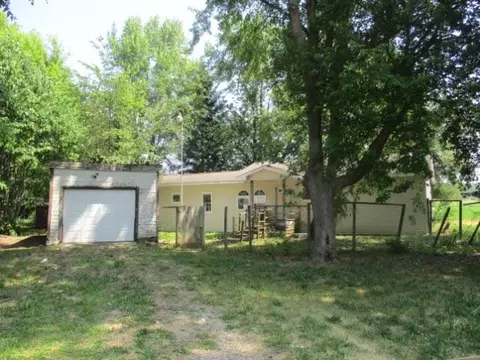 12261 E M 60, Burlington, MI 49029