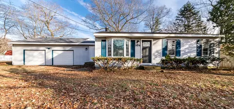 164 S Park St, Muskegon, MI 49442