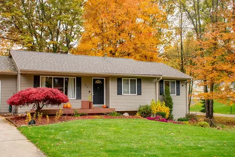 222 Deer Run Dr, Plainwell, MI 49080 photo 5