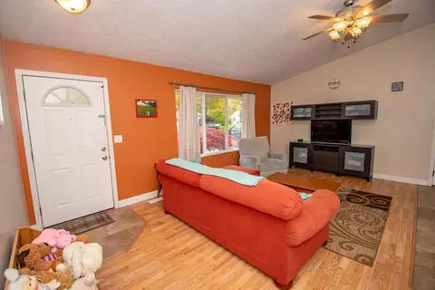 222 Deer Run Dr, Plainwell, MI 49080 photo 7