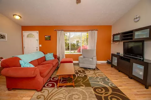 222 Deer Run Dr, Plainwell, MI 49080 photo 6