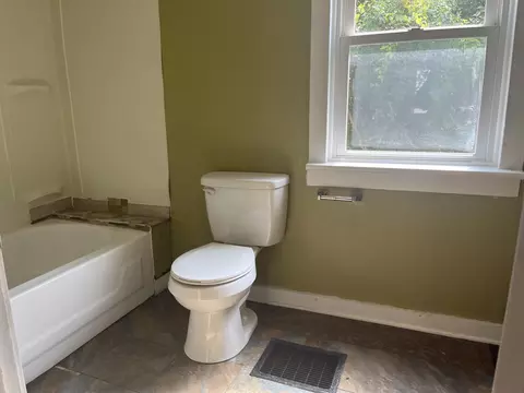 137 Arnold St, Jackson, MI 49202 photo 7