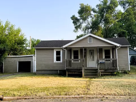 137 Arnold St, Jackson, MI 49202