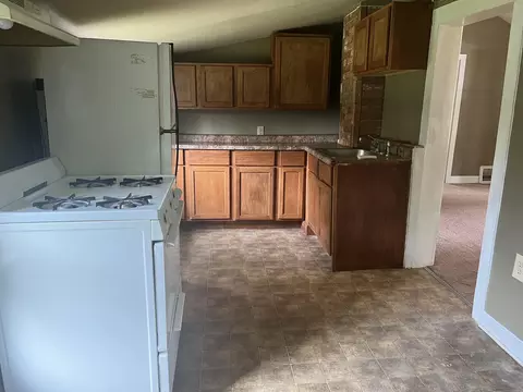 137 Arnold St, Jackson, MI 49202 photo 3