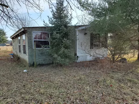 3276 S Chase Rd, Newaygo, MI 49337