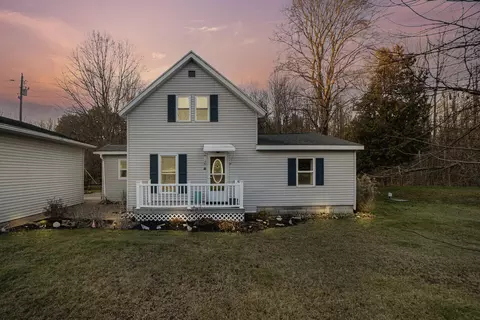 4984 W Angling Rd, Ludington, MI 49431