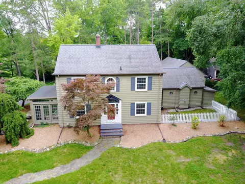 2507 Horton Rd, Jackson, MI 49203