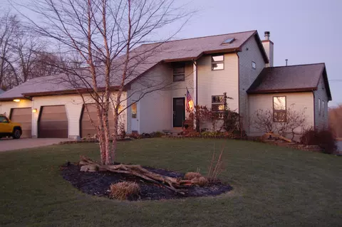 507 N Se SE, Caledonia, MI 49316