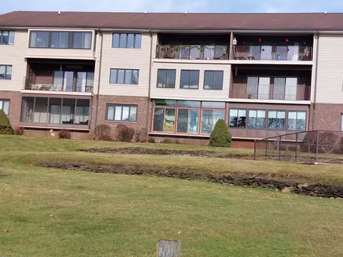251 W Columbia Ave #6, Battle Creek, MI 49015