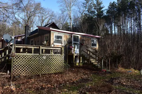 687 W 48th St, Newaygo, MI 49337