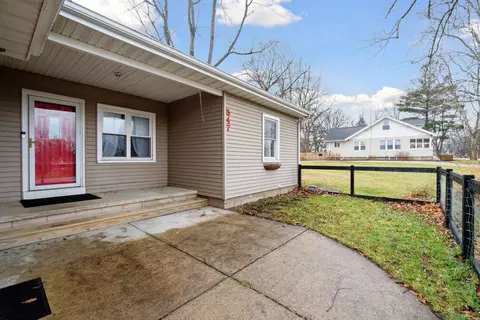 547 Andrew Ave, Jackson, MI 49202 photo 3