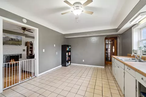 547 Andrew Ave, Jackson, MI 49202 photo 12