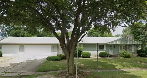 3210 Grace Rd, Kalamazoo, MI 49006