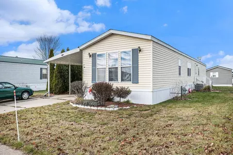 1315 Windridge Ln, Fremont, MI 49412