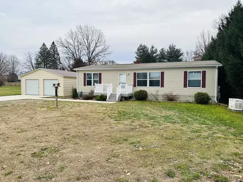 1041 Diane Dr, Colon, MI 49040
