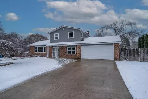 351 Watkins Ln, Battle Creek, MI 49015
