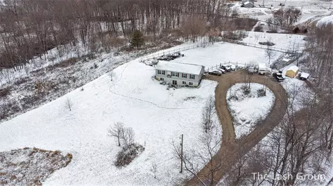 340 S State St, Freeport, MI 49325