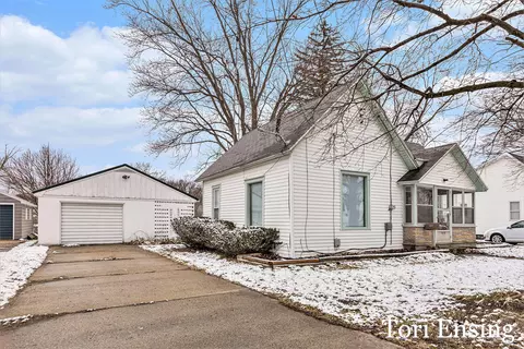 425 Birch St, Belding, MI 48809