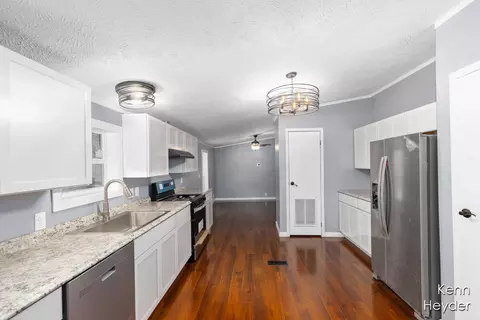 12381 Saddler Rd, Plainwell, MI 49080 photo 8