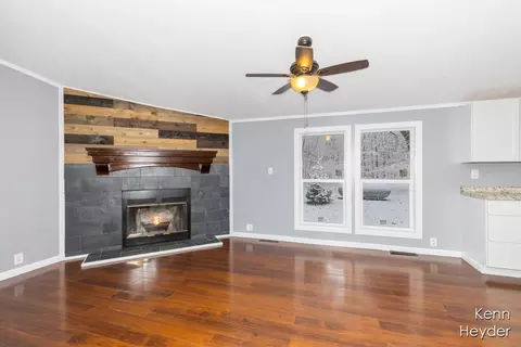 12381 Saddler Rd, Plainwell, MI 49080 photo 11