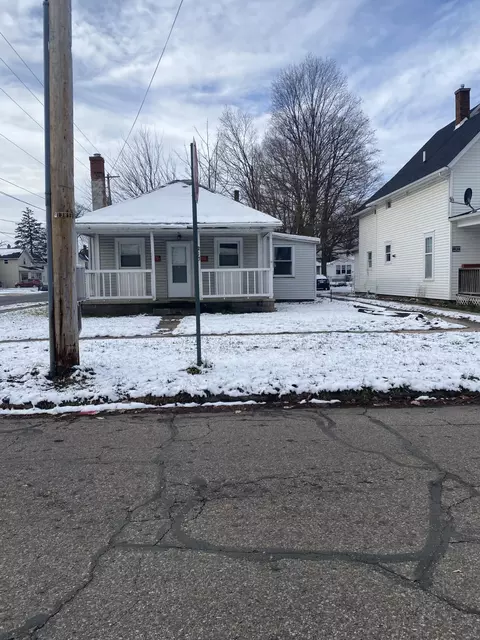 213 S Clay St, Sturgis, MI 49091