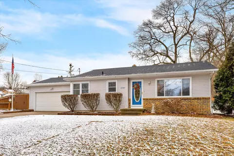 1737 Preston Ave NW, Grand Rapids, MI 49504