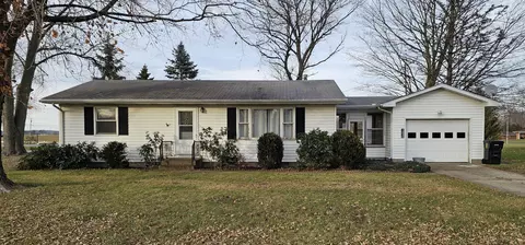 15046 Sandra Dr, Constantine, MI 49042