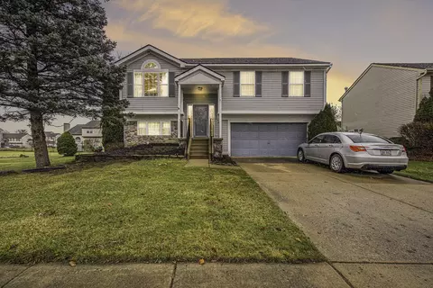 7253 Copper Creek Dr, Ypsilanti, MI 48197