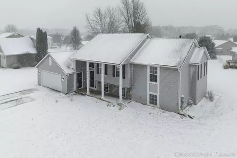 4816 Green Meadow Ct, Hamilton, MI 49419