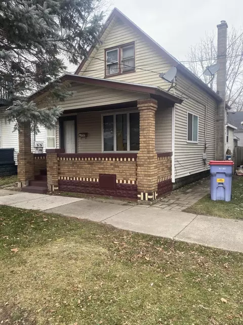 509 Crosby St NW, Grand Rapids, MI 49504