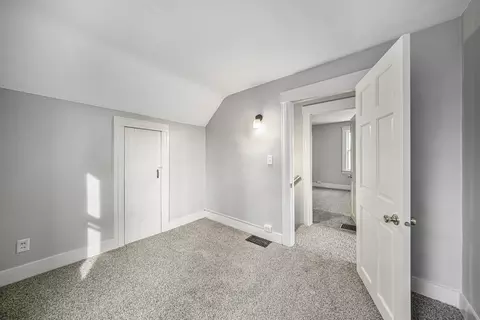 240 Euclid Ave, Jackson, MI 49203 photo 9